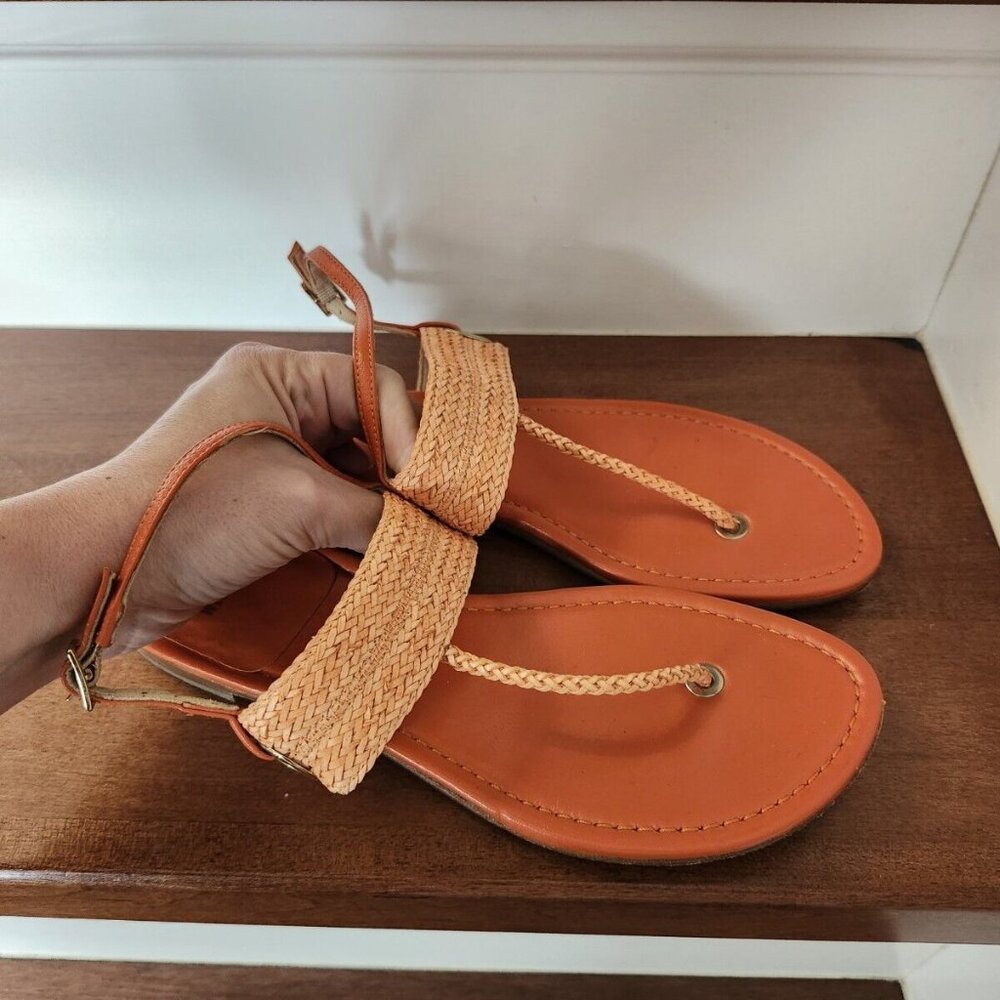 Stuart Weitzman women's orange thong sandals in size 7